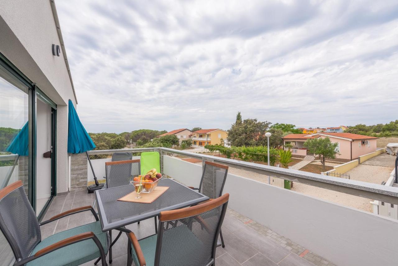 Windrose Apartments Vir Buitenkant foto